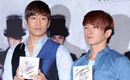 神话举行粉丝签名会 Eric、李珉宇清爽亮相