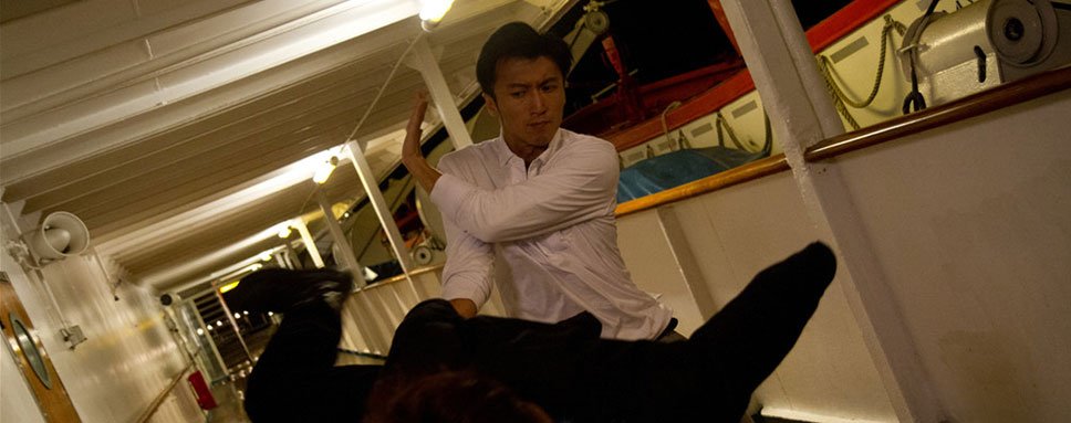 谢霆锋展身手 战术动作并驾齐驱
