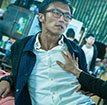 谢霆锋被神秘男子“袭胸”