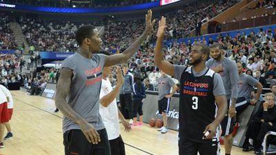 火爆!球迷日三分大赛保罗队pk克劳福德队全纪录