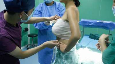 <em>狼哥脱口秀</em>019:流氓车手与人奶魔巢_百度影视