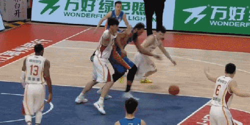 cba赛场再现黑脚!禁赛 罚款,篮协开出重磅罚单