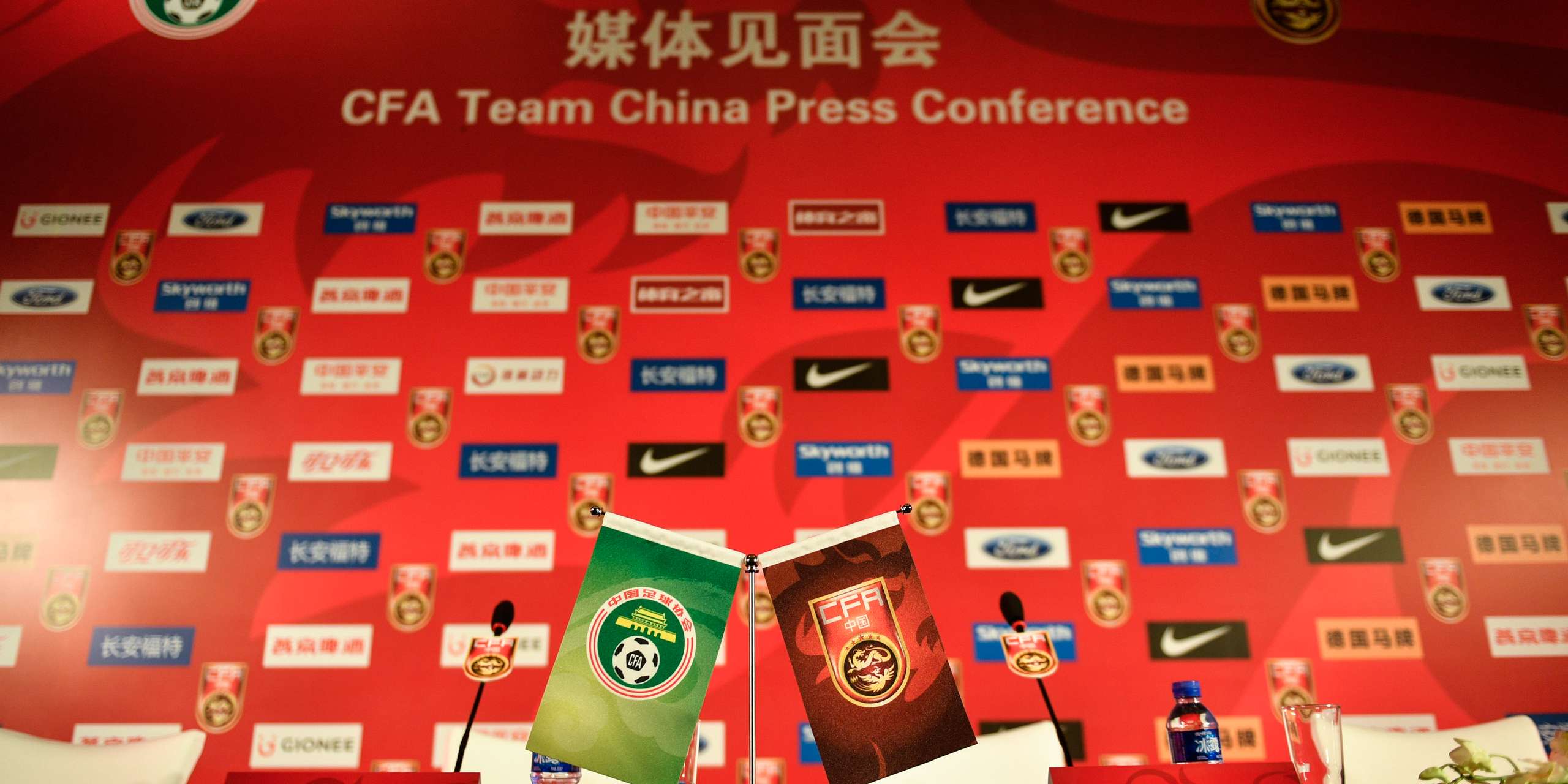 【天下足球】华彩2015:世界足坛百大进球-最新