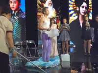 邓超完成冰桶挑战