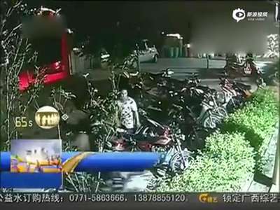 [视频]监拍15岁少女吸毒自嗨死亡 遭男伴从KTV拖出