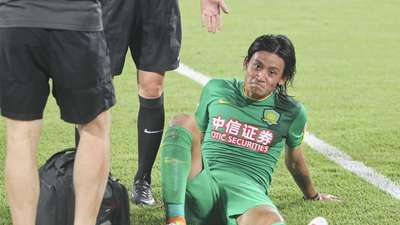 又伤了!宋博轩不幸拉伤 于大宝披挂上阵登场-乐