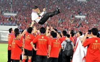 回顾恒大11年夺冠之路 一骑绝尘创凯泽斯劳滕神话