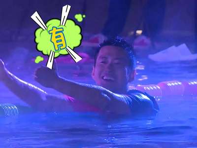 [视频]王峰：双语男神原来是个捧哏