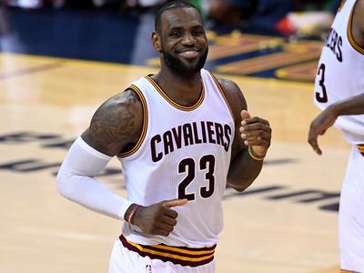 名记：詹皇已是历史前五 所有黑子们请闭嘴