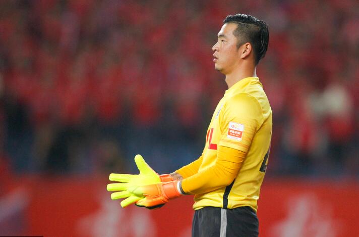 网曝中国杯名单更改 辽足门将石笑天入选国足