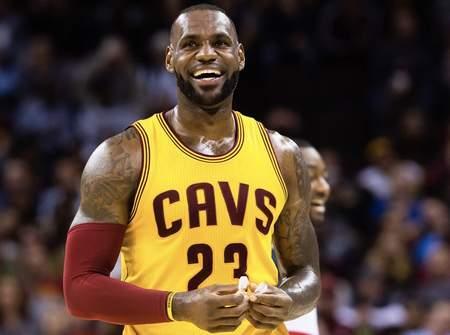 詹姆斯疑似年龄造假? 多家美媒已经开始调查,