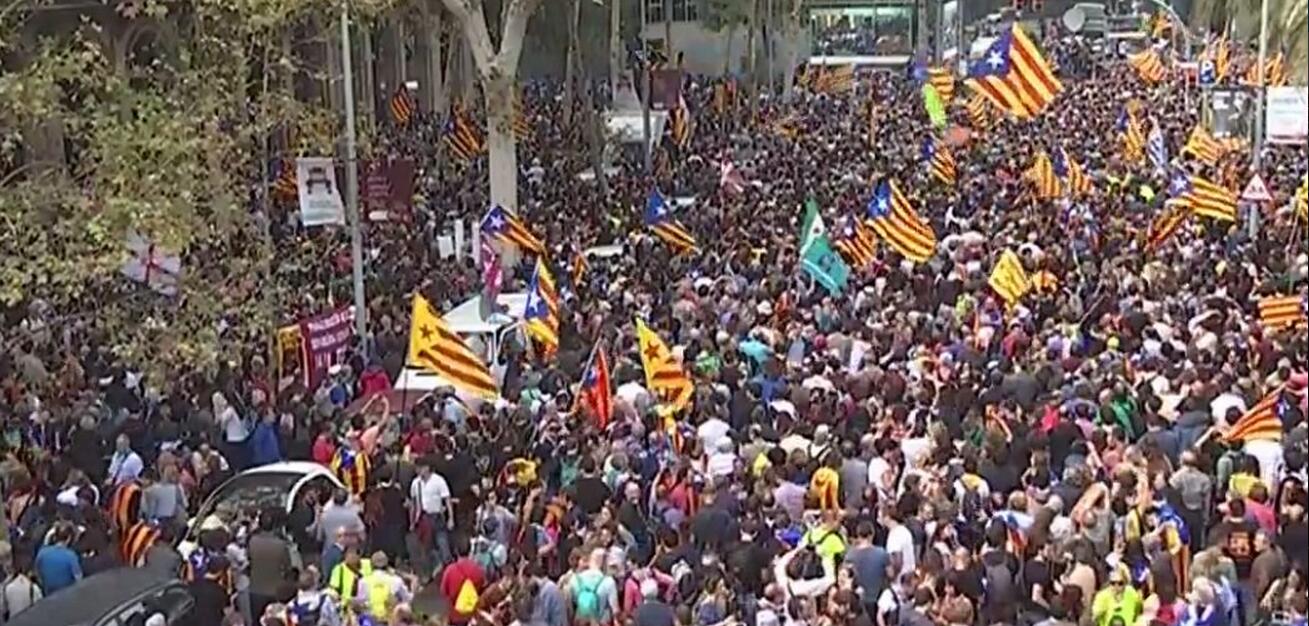 加泰罗尼亚议会通过投票 宣布从西班牙独立