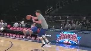 侃姚明详谈自抛自扣!麦迪名人堂访谈精华版