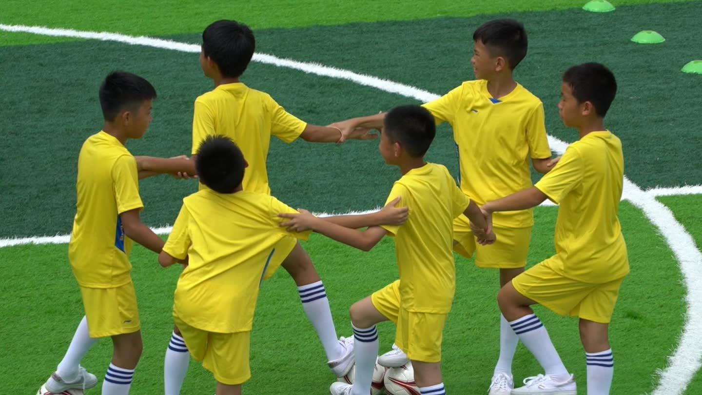 《校园趣味足球》游戏教程 第五期之叫号抱团