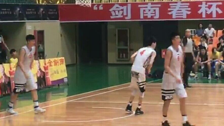 许晋哲谈返台湾执教:在CBA太孤单 想多陪伴孩子