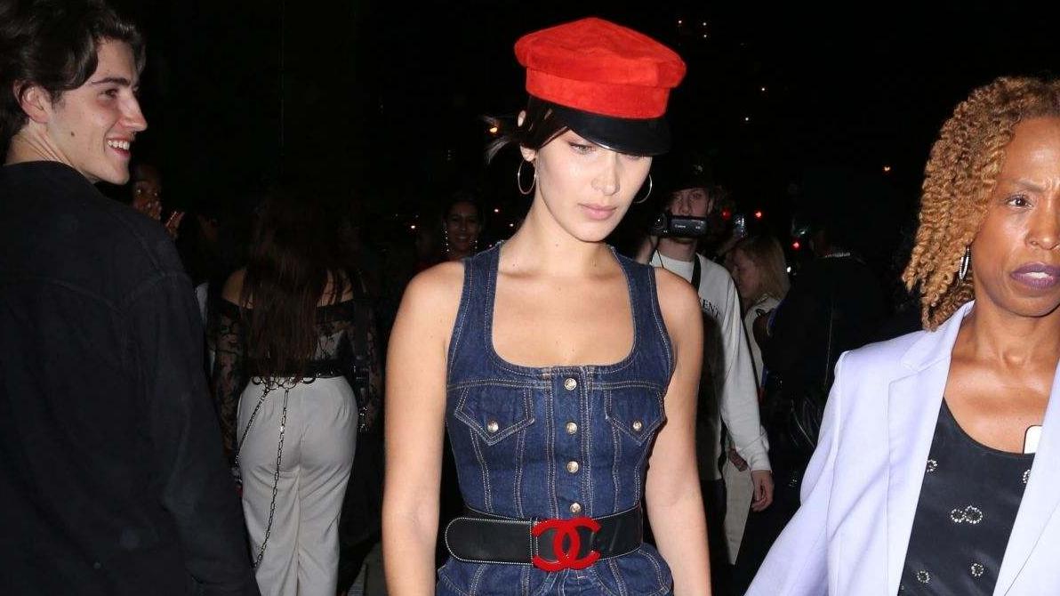 收下我的膝盖! 詹姆斯后场命中超远三分