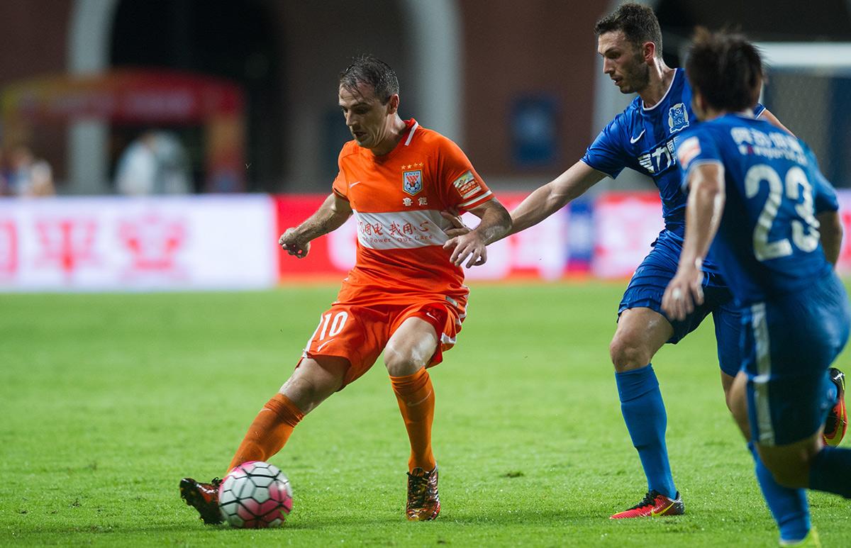 [高清图集]中超第22轮:广州富力vs山东鲁能-乐