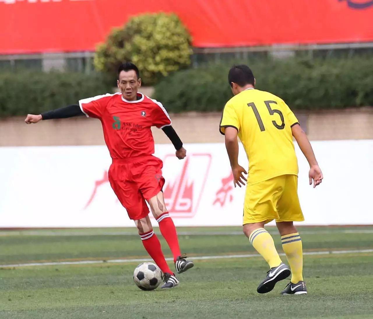 中国足坛一代传奇重新出发 吴群立欲写南派足