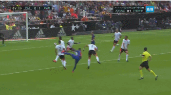 比赛进行到50分钟,内马尔远射被扑!拉基蒂奇补射击中横梁!