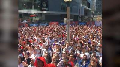 骚气战靴抢眼!库里赛前系鞋带一丝不苟-乐视体