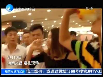 [视频]海南28岁伴娘婚宴上醉酒身亡 劝酒者或将担责
