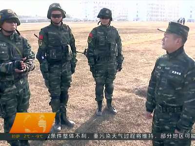 湖南武警特战队员打响新年开训第一枪