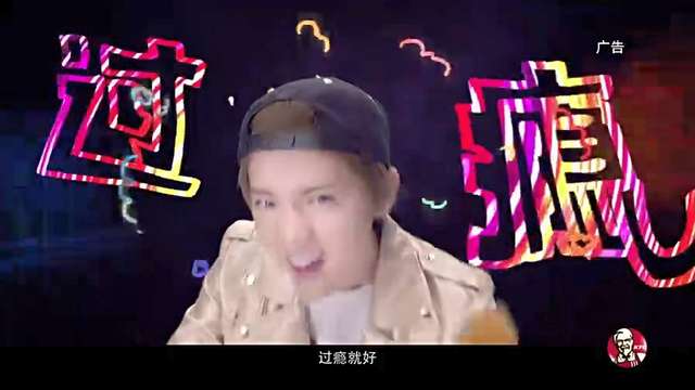 6岁女童周末 陪交警妈妈执勤  - 浙江视界