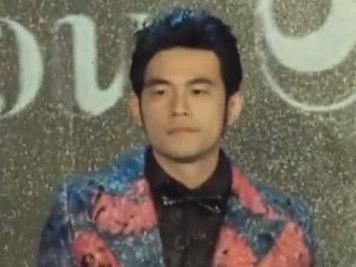 《新娱乐在线》20150114:周董抵达伦敦准备婚