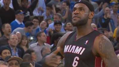 詹姆斯三分绝杀再创奇迹 拍胸庆祝霸气震天